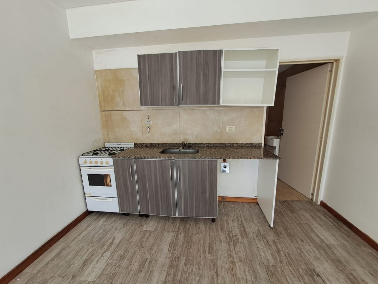 OPORTUNIDAD!!!  ALQUILER MONOAMBIENTE SUPER LUMINOSO EN PISO 9 - EXCELENTE ESTADO RESERVADO