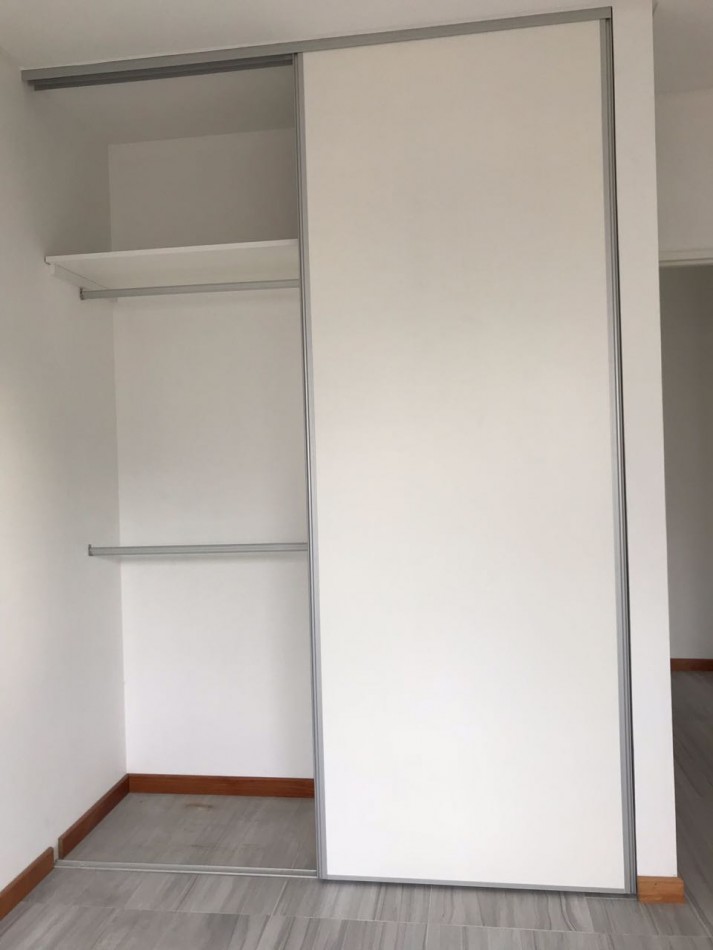 OPORTUNIDAD!! ALQUILER  2 AMBIENTES CON BALCON AL FRENTE-EXCELENTE ZONA Y ESTADO- ALQUILADA
