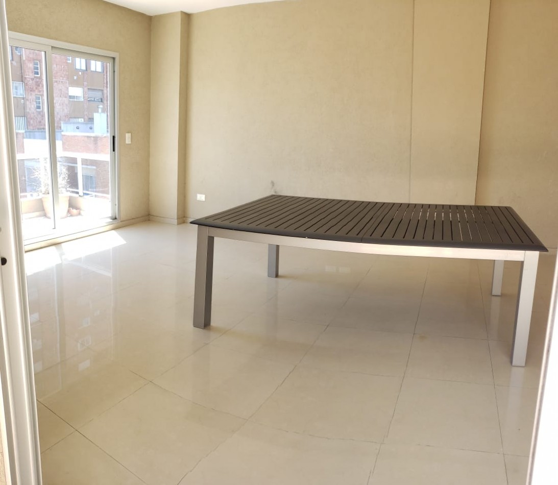 MONOAMBIENTE EN LAS CAÑITAS - CUARTO PISO - CATEGORIA