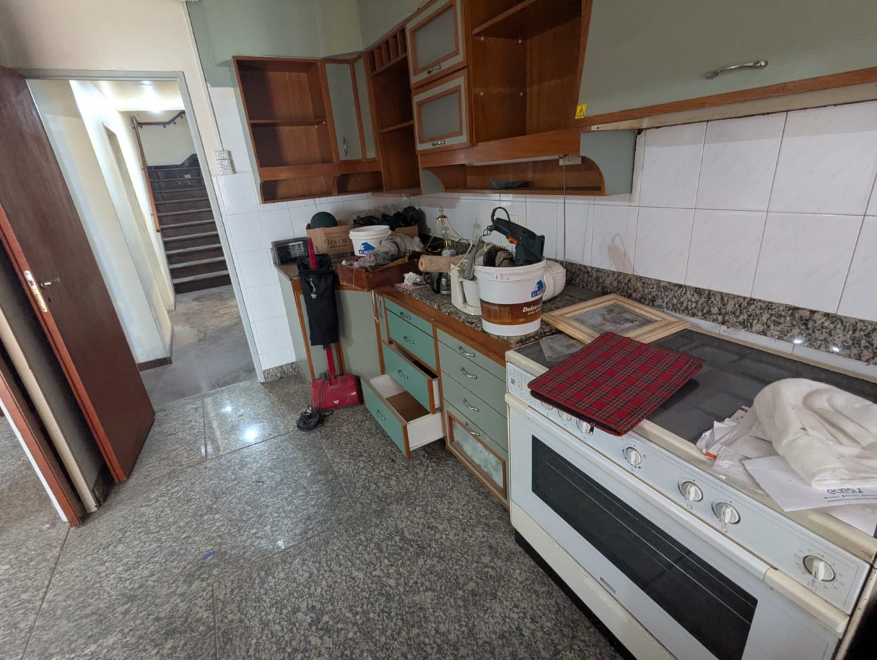 CASA DE CATEGORIA 5 DORMITORIOS