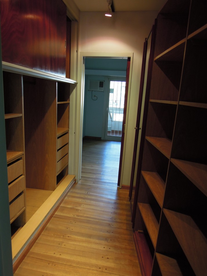 CASA DE CATEGORIA 5 DORMITORIOS