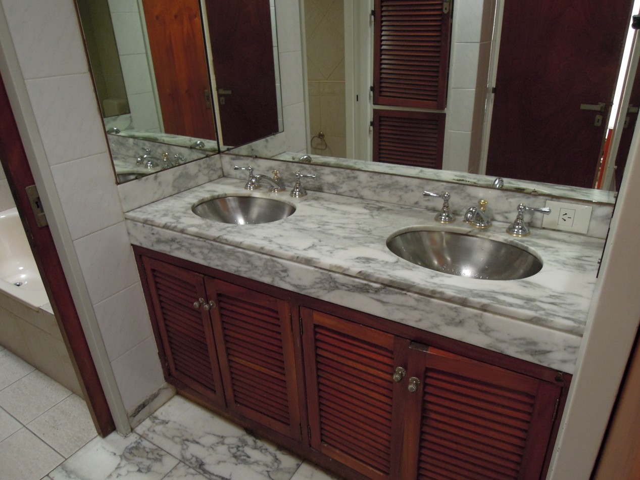 CASA DE CATEGORIA 5 DORMITORIOS