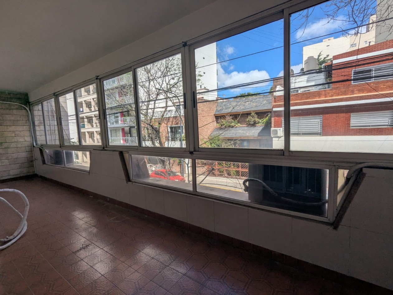 CASA DE CATEGORIA 5 DORMITORIOS