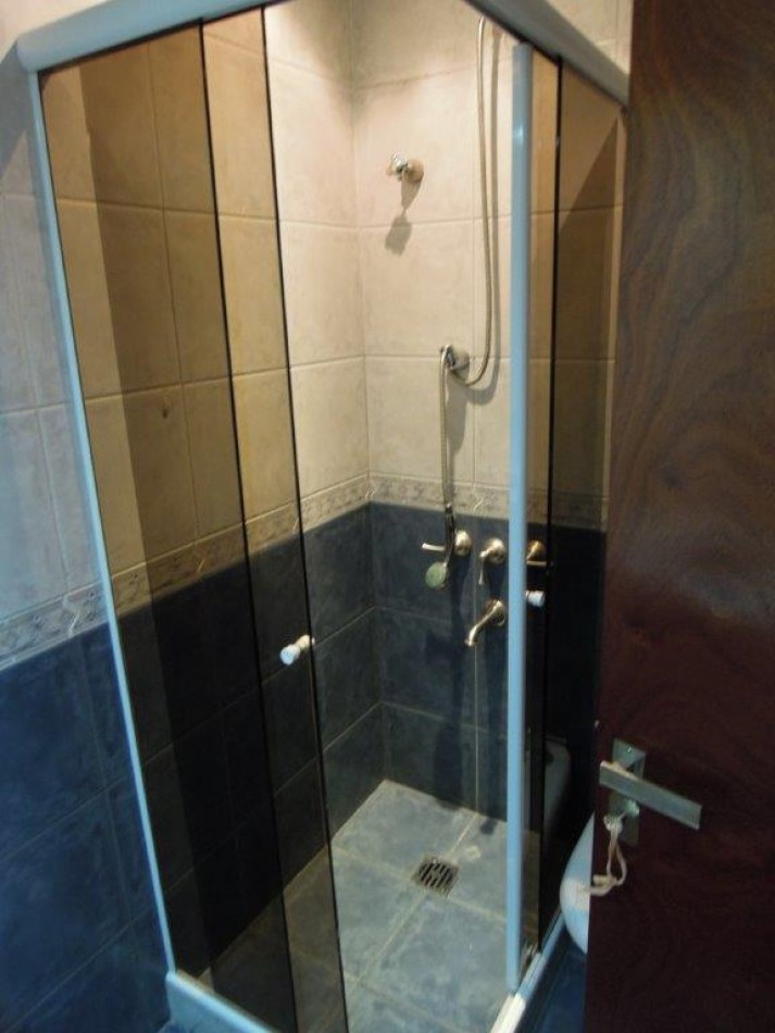 CASA DE CATEGORIA 5 DORMITORIOS