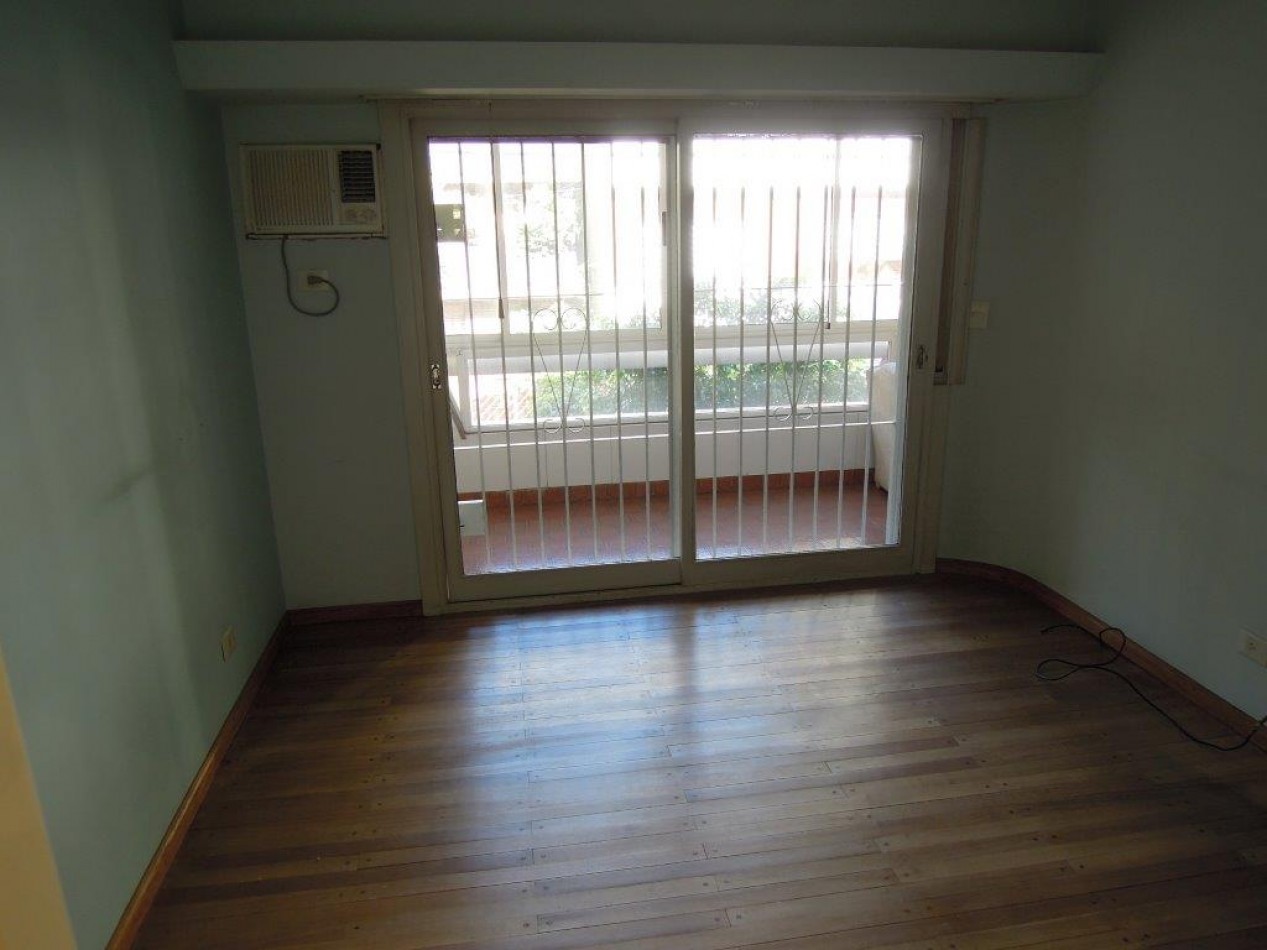 CASA DE CATEGORIA 5 DORMITORIOS