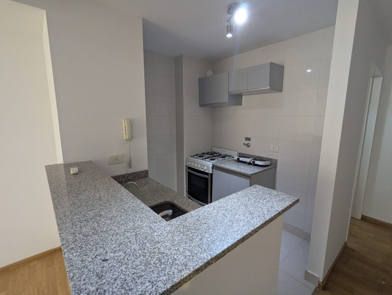 HERMOSO MONOAMBIENTE DIVISIBLE A UNA CUADRA DEL PARQUE CHACABUCO