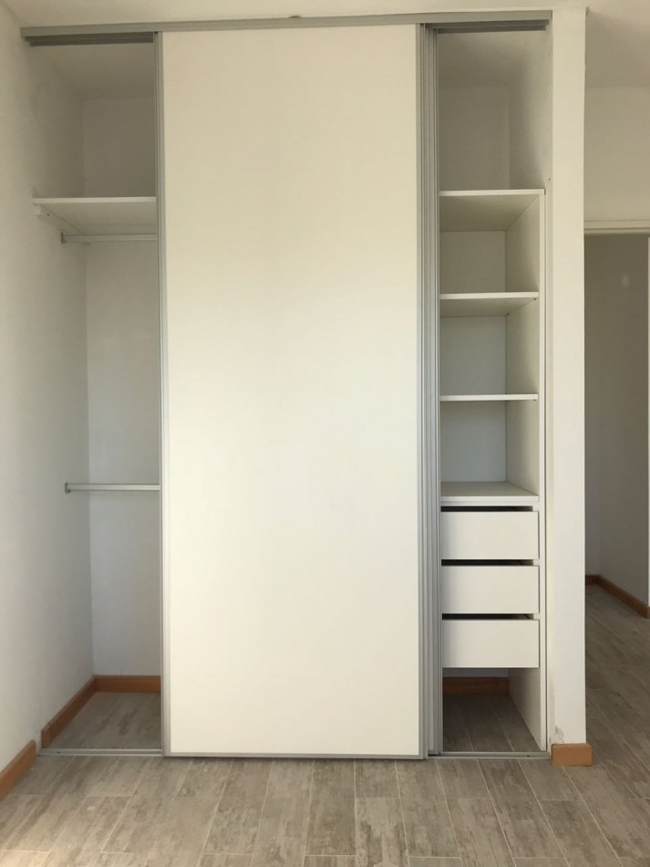 ALQUILER 2 AMBIENTES FLORES . LUMINOSO. . TRANQUILO -A 1 CUADRA DE CENTRO COMERCIAL Y SUBTE FLORES. OPORTUNIDAD!!!