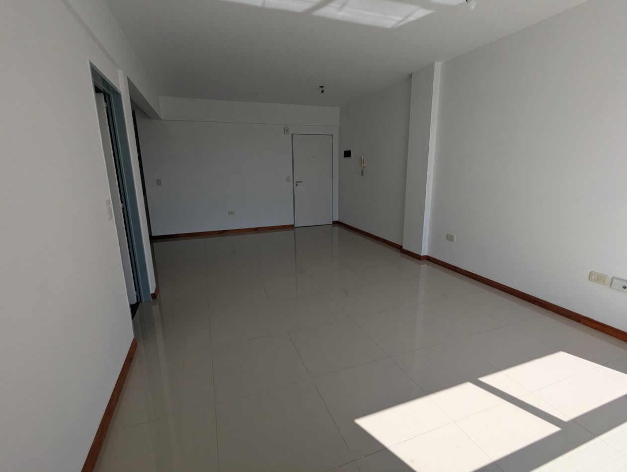DOS AMBIENTES EN PISO 9 A UNA CUADRA DE J.B.JUSTO