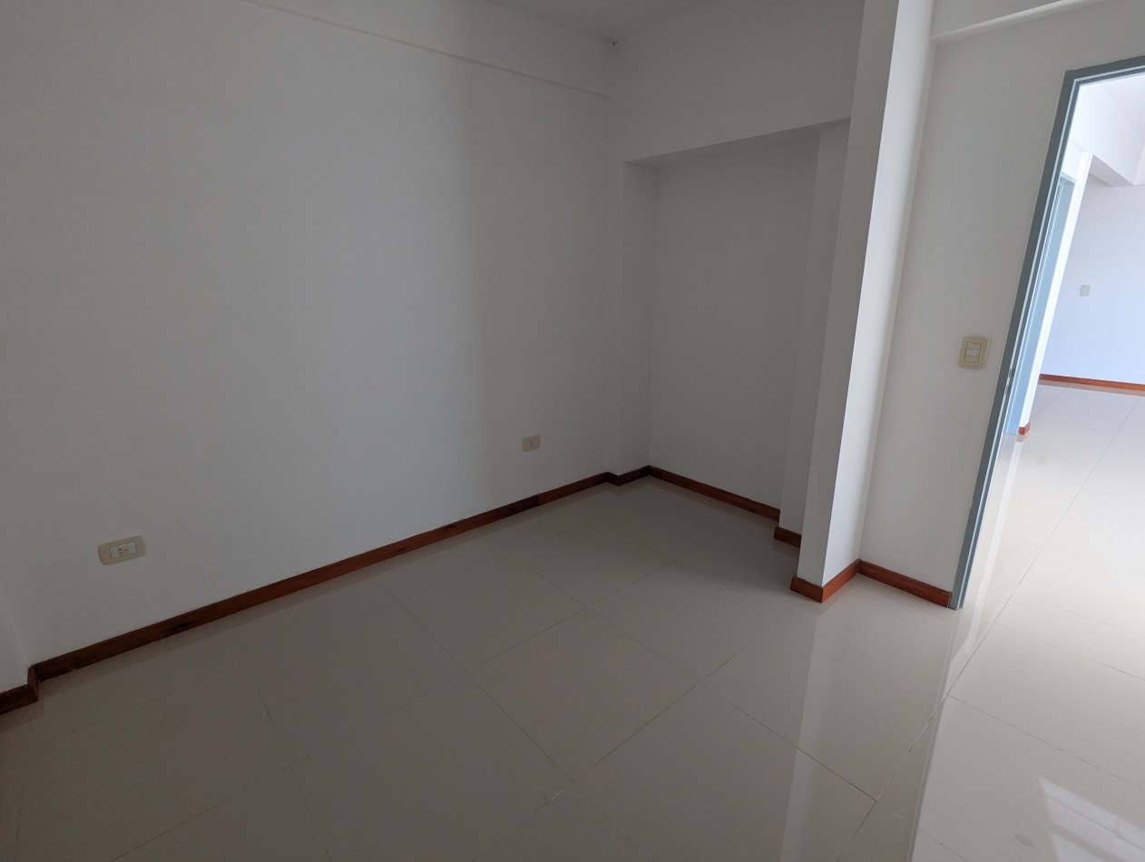 DOS AMBIENTES EN PISO 9 A UNA CUADRA DE J.B.JUSTO