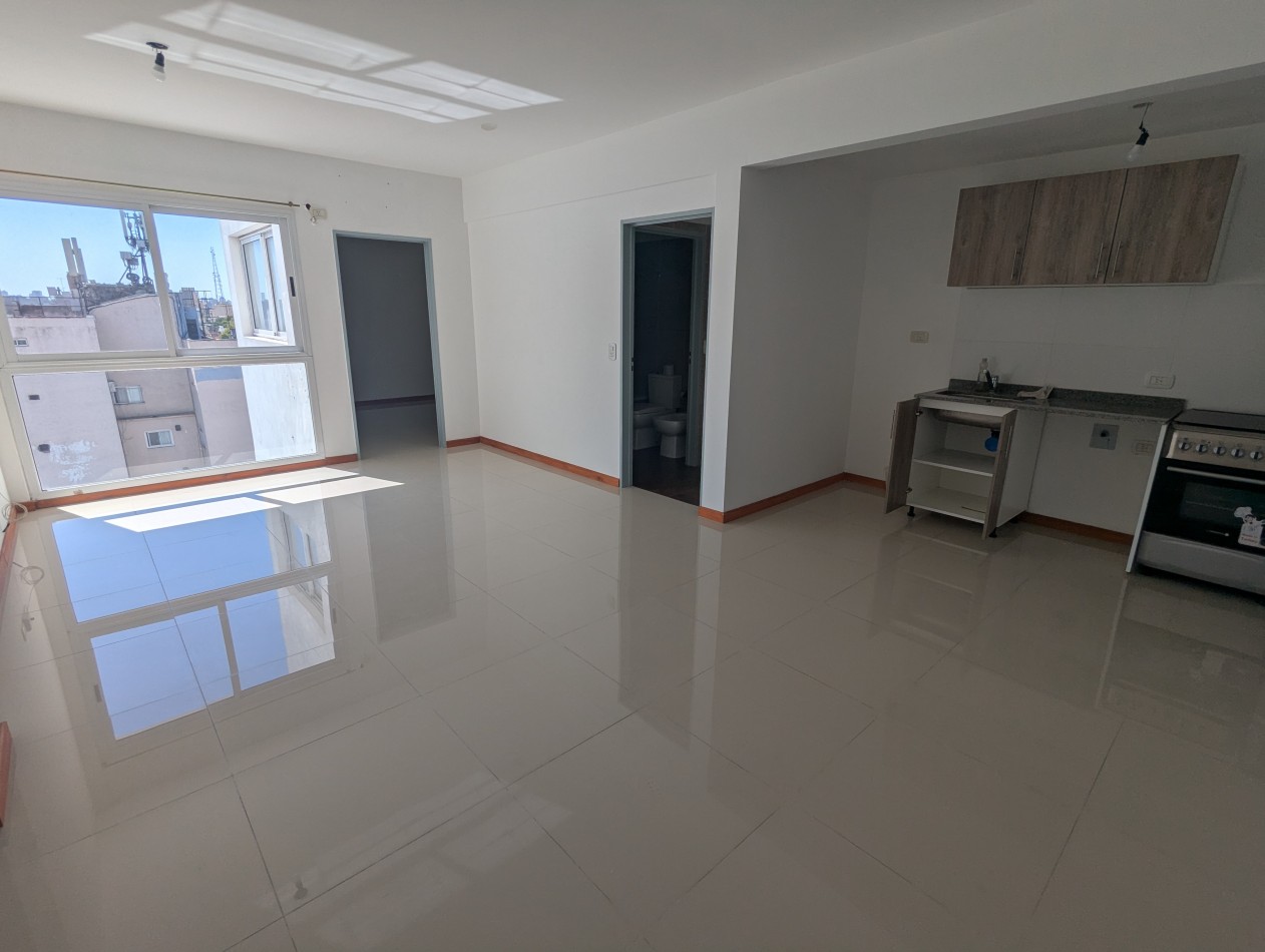 DOS AMBIENTES EN PISO 9 A UNA CUADRA DE J.B.JUSTO