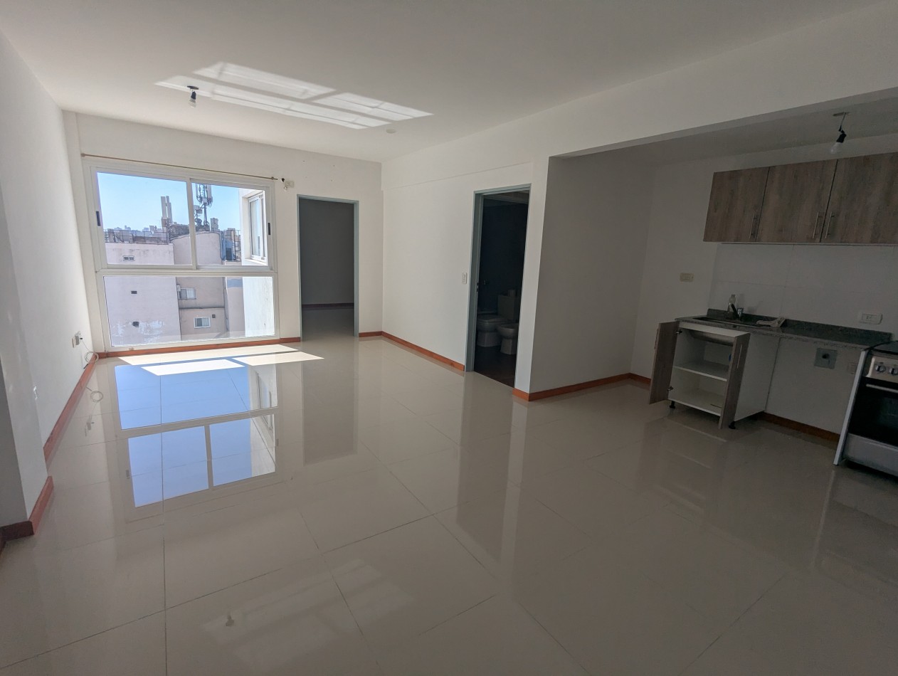 DOS AMBIENTES EN PISO 9 A UNA CUADRA DE J.B.JUSTO