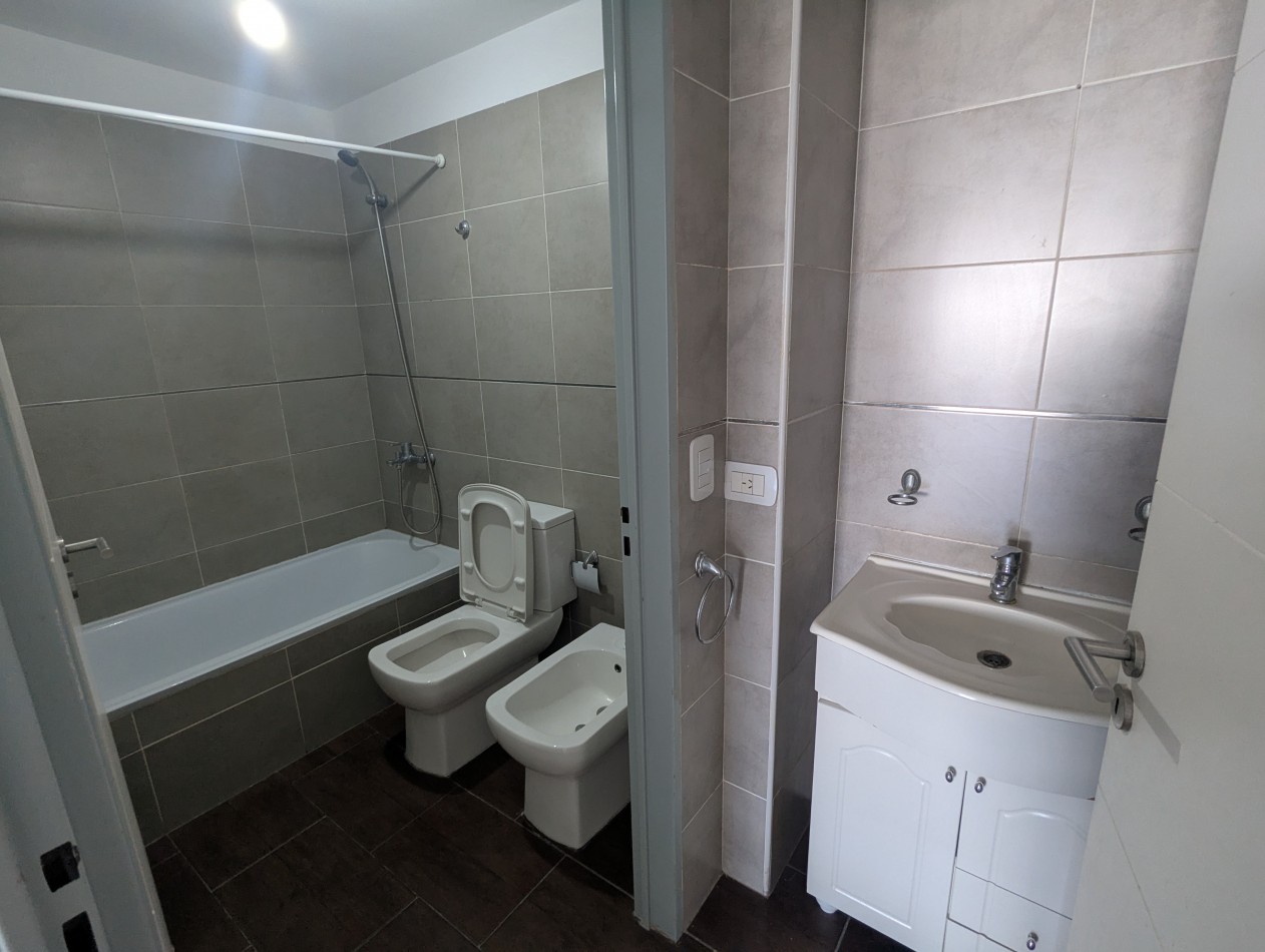 DOS AMBIENTES EN PISO 9 A UNA CUADRA DE J.B.JUSTO