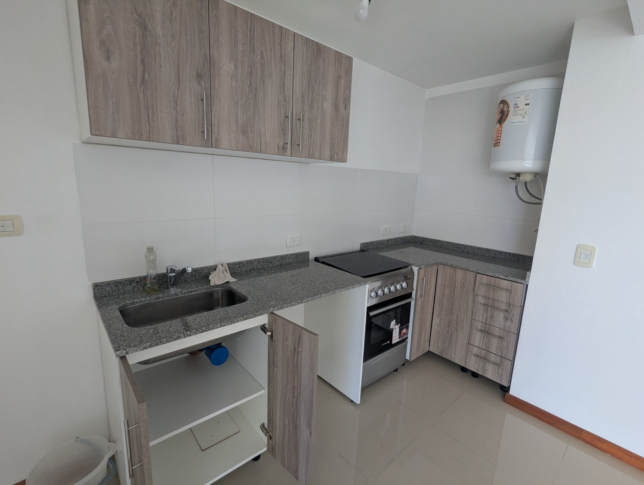 DOS AMBIENTES EN PISO 9 A UNA CUADRA DE J.B.JUSTO