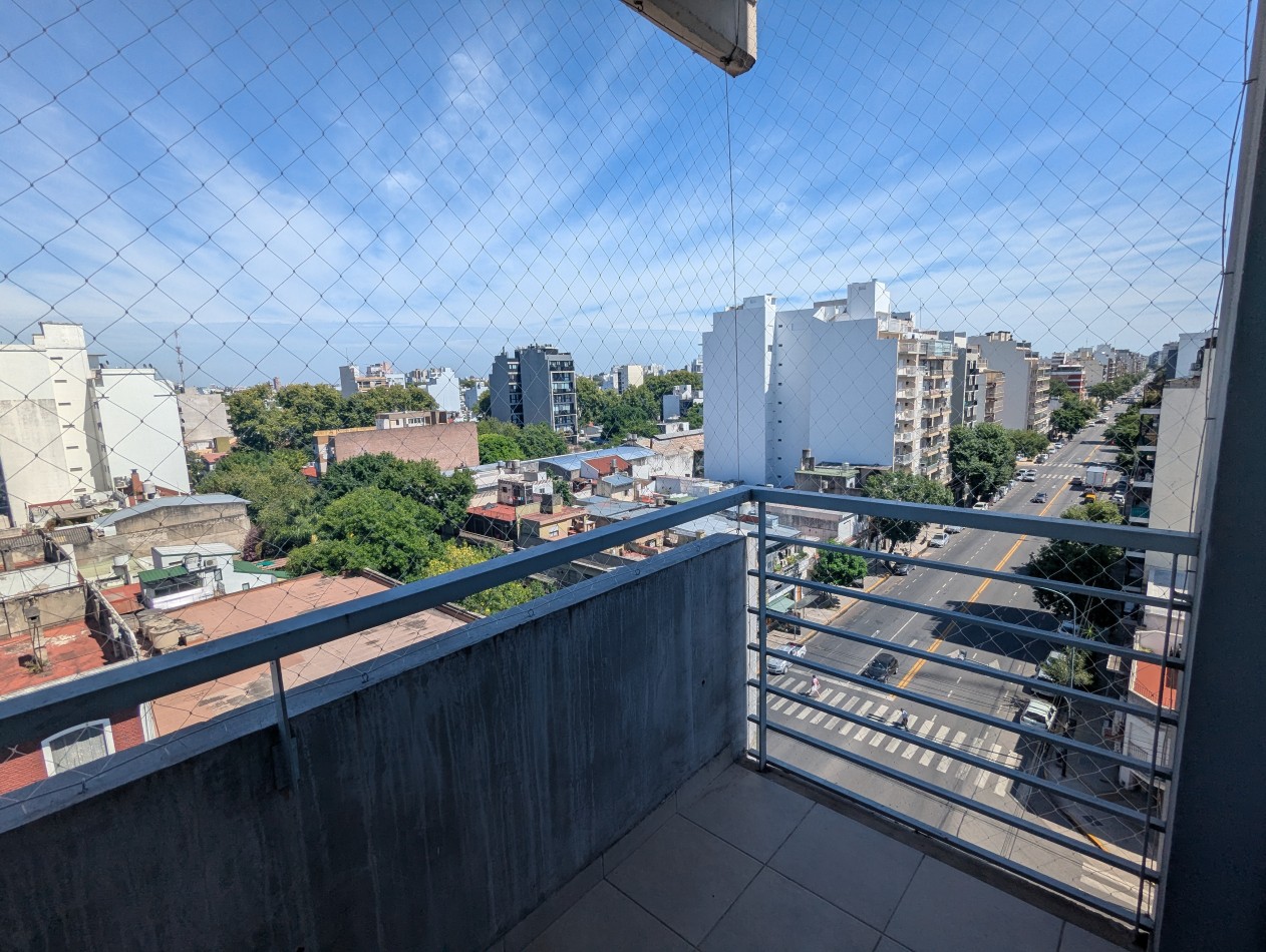 MONOAMBIENTE EN ESPECTACULAR UBICACION TODO LUZ