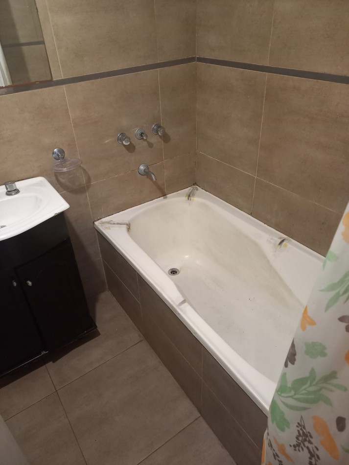  EXCELENTE MONOAMBIENTE EN ZONA RESIDENCIAL. VILLA DEL PARQUE. FLORES NORTE. TRANQUILO Y CON AURA. !!!!!