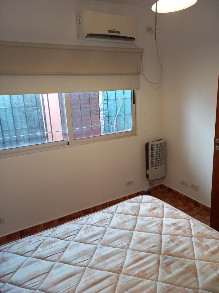 PH EN ALQUILER AMUEBLADO SIN EXPENSAS CON PATIO Y PARRILLA 90 M2 EN FLORES!!!
