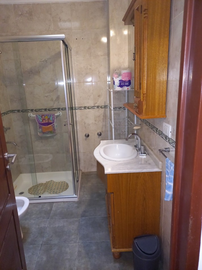 PH EN ALQUILER AMUEBLADO SIN EXPENSAS CON PATIO Y PARRILLA 90 M2 EN FLORES!!!