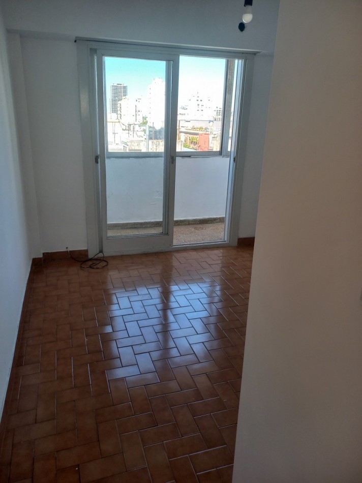 OPORTUNIDAD!!! ALQUILER  2 AMBIENTES SAN TELMO . LUMINOSO. ESPACIOSO. ZONA TURISTICA. !!!