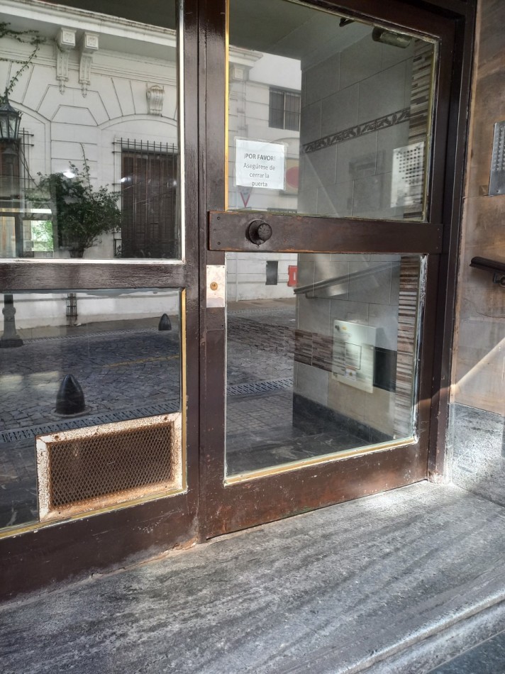 OPORTUNIDAD!!! ALQUILER  2 AMBIENTES SAN TELMO . LUMINOSO. ESPACIOSO. ZONA TURISTICA. !!!