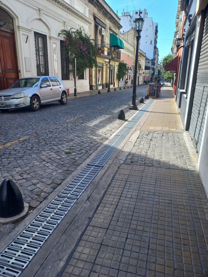 OPORTUNIDAD!!! ALQUILER  2 AMBIENTES SAN TELMO . LUMINOSO. ESPACIOSO. ZONA TURISTICA. !!!