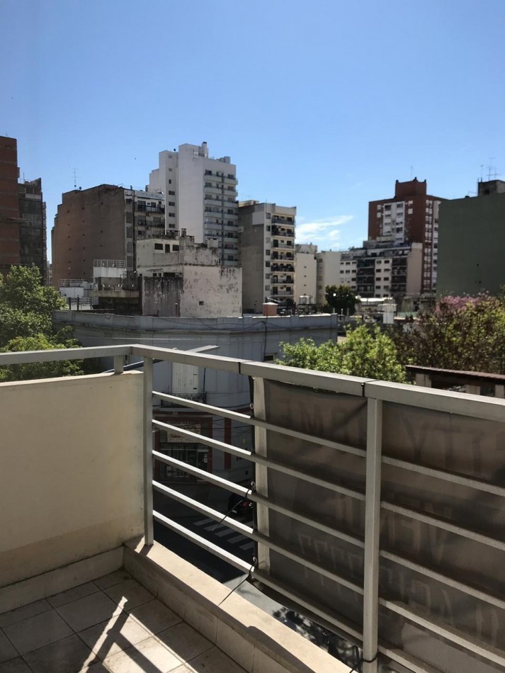 2 AMBIENTES MODERNO - BALCON AL FRENTE - MUY LUMINOSO