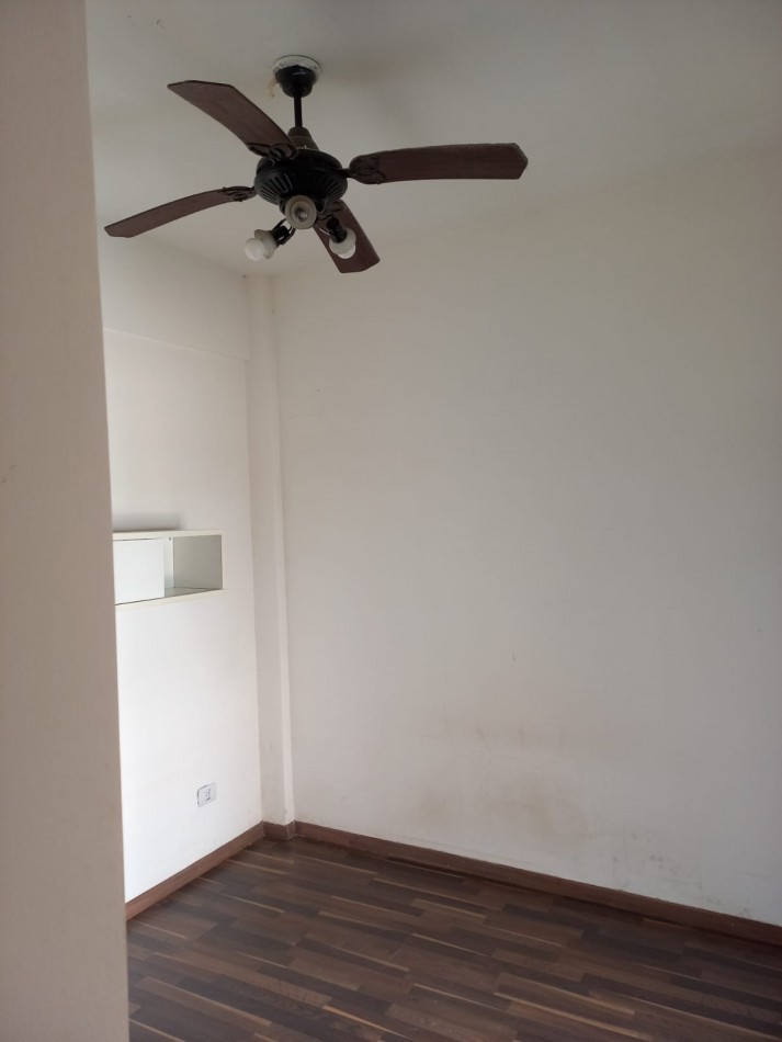 PH 2 AMBIENTES  PARQUE CHACABUCO  - MUY LUMINOSO - BAJAS EXPENSAS. OPORTUNIDAD!!!! RESERVADA