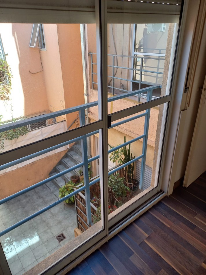 PH 2 AMBIENTES  PARQUE CHACABUCO  - MUY LUMINOSO - BAJAS EXPENSAS. OPORTUNIDAD!!!! RESERVADA