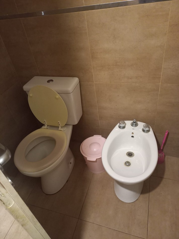  EXCELENTE MONOAMBIENTE EN ZONA RESIDENCIAL. VILLA DEL PARQUE. FLORES NORTE. TRANQUILO Y CON AURA. !!!!!
