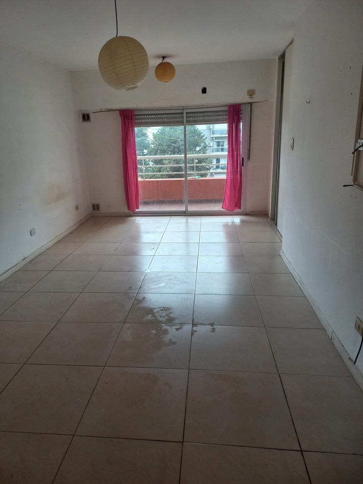  EXCELENTE MONOAMBIENTE EN ZONA RESIDENCIAL. VILLA DEL PARQUE. FLORES NORTE. TRANQUILO Y CON AURA. !!!!!