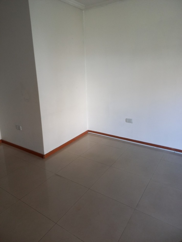 ALQUILER  MONOAMBIENTE FLORES . LUMINOSO. . TRANQUILO -A 1 CUADRA DE CENTRO COMERCIAL FLORES. OPORTUNIDAD!!!