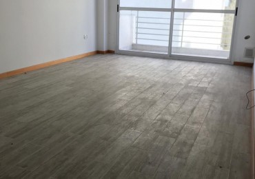 ALQUILER  MONOAMBIENTE FLORES . LUMINOSO. . TRANQUILO -A 1 CUADRA DE CENTRO COMERCIAL FLORES. OPORTUNIDAD!!!