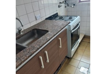 OPORTUNIDAD RETASADO!!ALQUILER  2 AMB FLORES . LUMINOSO -A 1 CUADRA DE SUBTE A .ZONA COMERCIAL. TODOS LOS MEDIOS DE TRANSPORTE.!!!